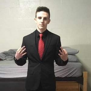 Meet your Posher, Derek